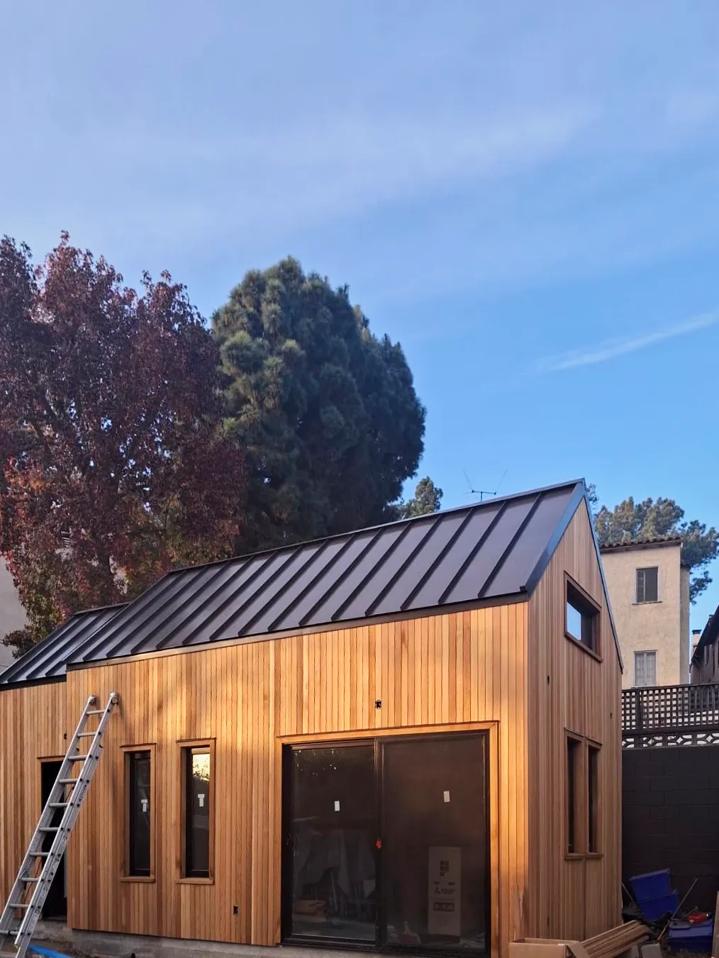 Dark standing seam roof system in Los Angeles, CA
